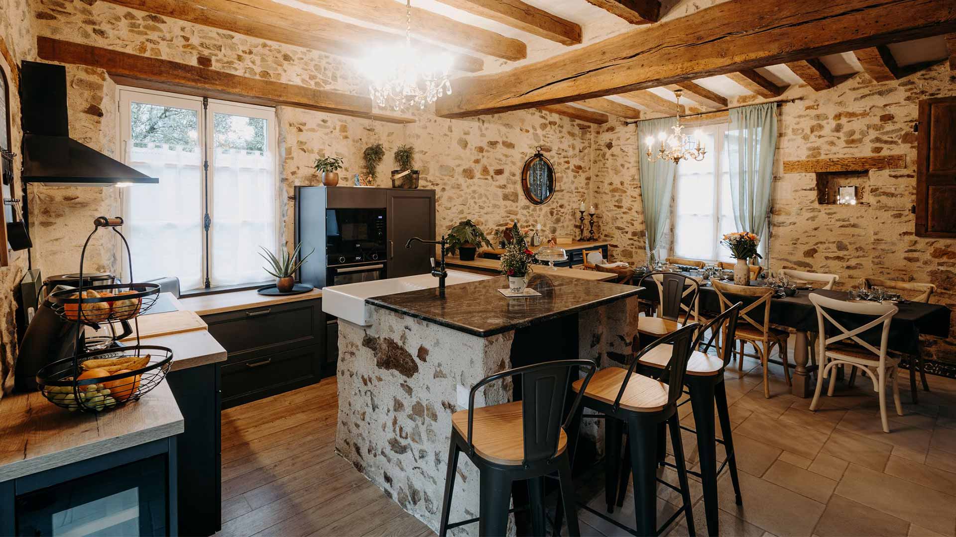 cuisine salle a manger gite mayenne